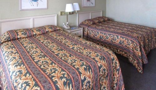 Queen Room with Two Queen Beds - Non-Smoking