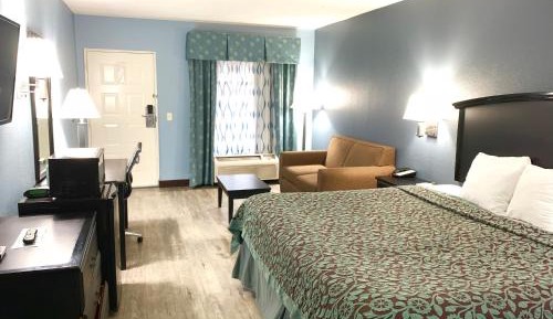 Standard King Room - Non-Smoking 