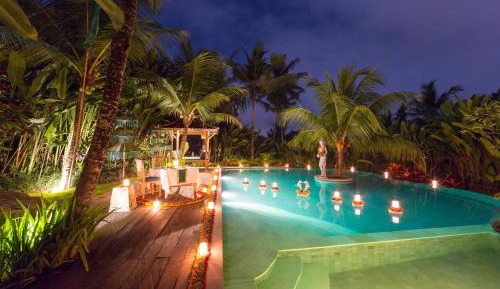 Suite with Pool View