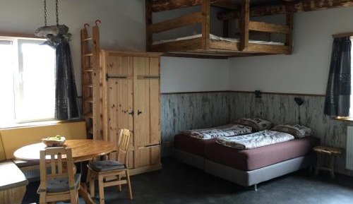 Apartment with Shower