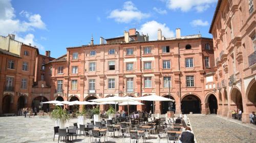 Studio with Garden View