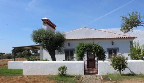 Villa with Garden View