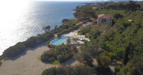 Villa - Beach Front