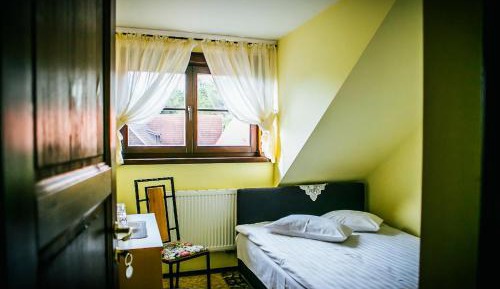 Standard Double Room with Shared Bathroom