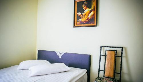 Basic Triple Room with Shared Bathroom