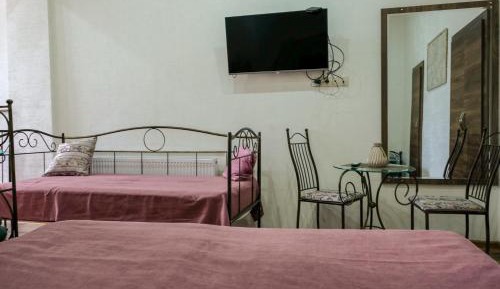 Standard Triple Studio