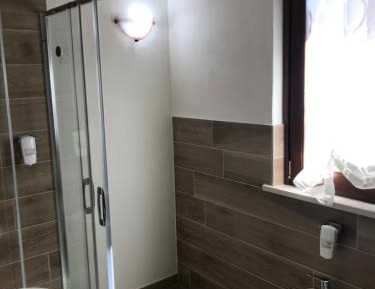 Twin Room with Private External Bathroom