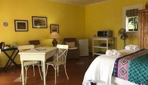 Queen Room with Pool View