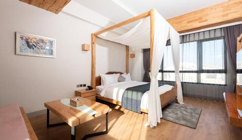Deluxe Double Room with Balcony and Sea View
