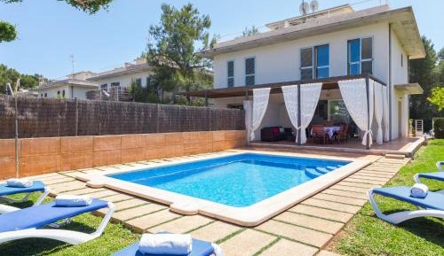 Villa with Private Pool