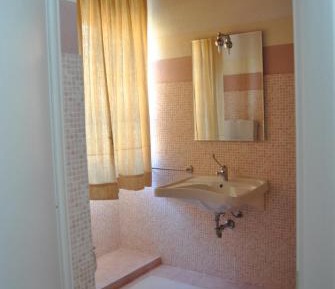 Double or Twin Room with Private Bathroom