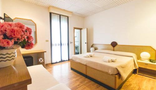 Triple Room with Garden View