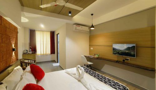 Deluxe Queen Room