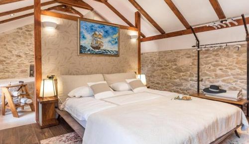 Two-Bedroom Villa with Private Heated Pool, Jacuzzi and Sauna