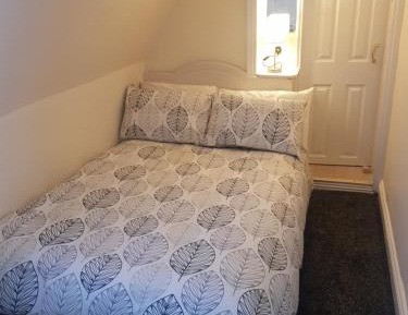 Small Double Room with Shower 