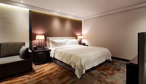 Executive King Room