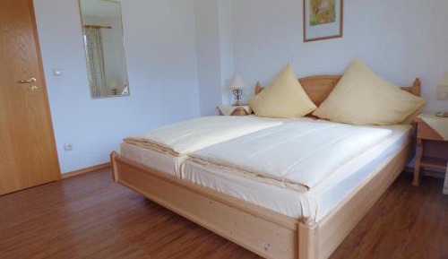 Deluxe Two-Bedroom Apartment