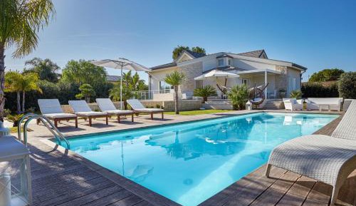 Villa with Private Pool - Three Levels
