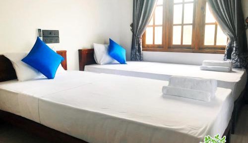 Twin Room with Mountain View