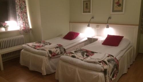 Twin Room with Private Bathroom