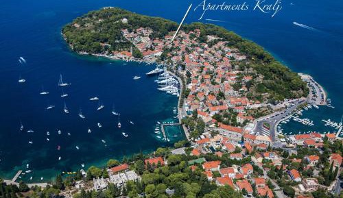 Apartment with Garden View