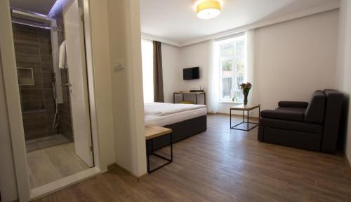 Triple Room with Shower