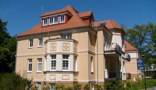 Apartment with Garden View