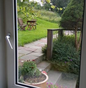 Twin Room with Shared Bathroom and Garden View