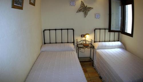 One-Bedroom Apartment (4 Adults)