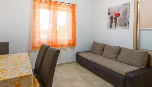 One-Bedroom Apartment 1