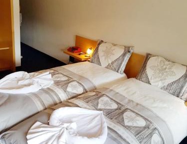 Deluxe Double Room with Extra Bed