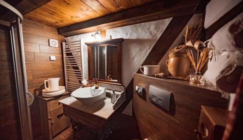 Apartment (2 Adults)