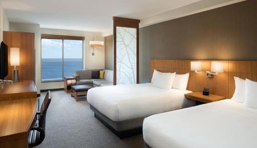 Queen Room with View