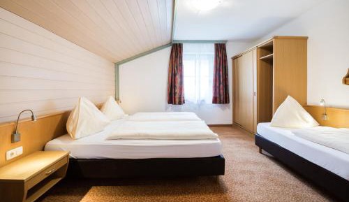 Apartment with Garden View