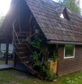 Bungalow with Patio