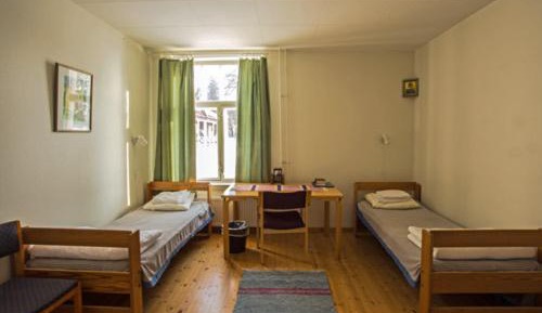 Economy Twin Room with Shared Bathroom