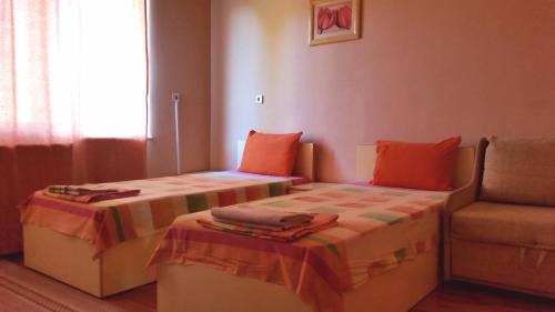 Standard Twin Room with Shared Bathroom