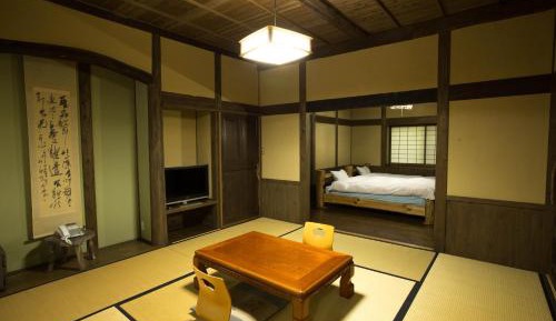 Double or Twin Room with Bathroom