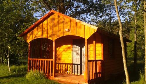 Holiday Home with Shared Bathroom