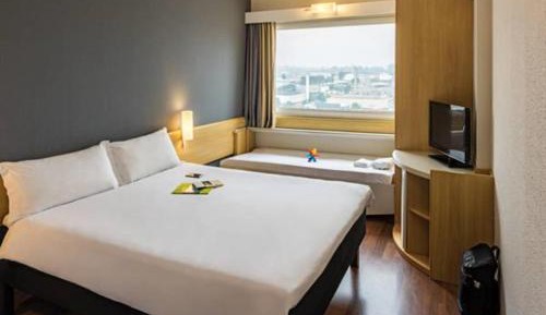 Double Room with Extra Child Bed
