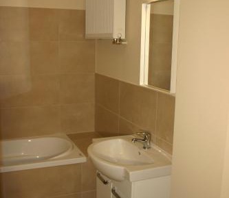 Standard Twin Room with Shared Bathroom
