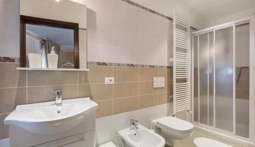 Twin Room with Bathroom