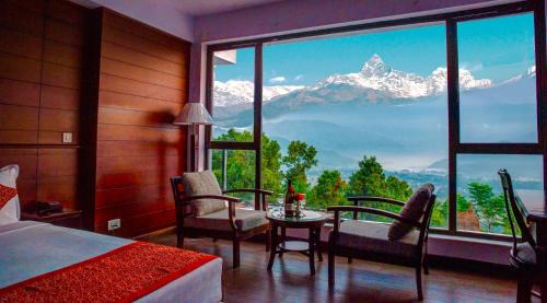 Deluxe Double Room with Mountain View &  Free City Shuttle 