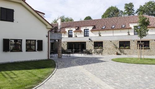 Deluxe Double Room with Extra Bed