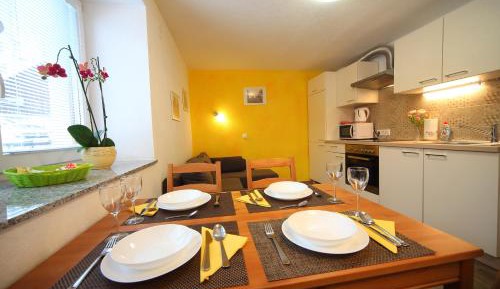 Apartment with Terrace - Ground Floor 
