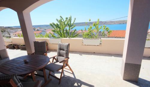 Two-Bedroom Apartment with Terrace and Sea View