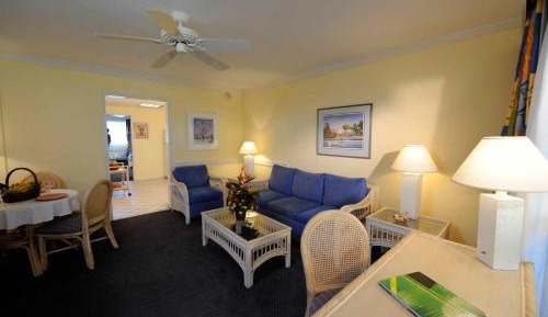 One Bedroom King Suite - Non-Smoking