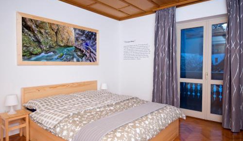 Double Room with Balcony and Shared Bathroom