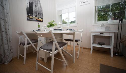 Apartment with Garden View