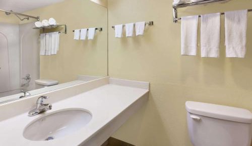 King Studio Suite - Non-Smoking